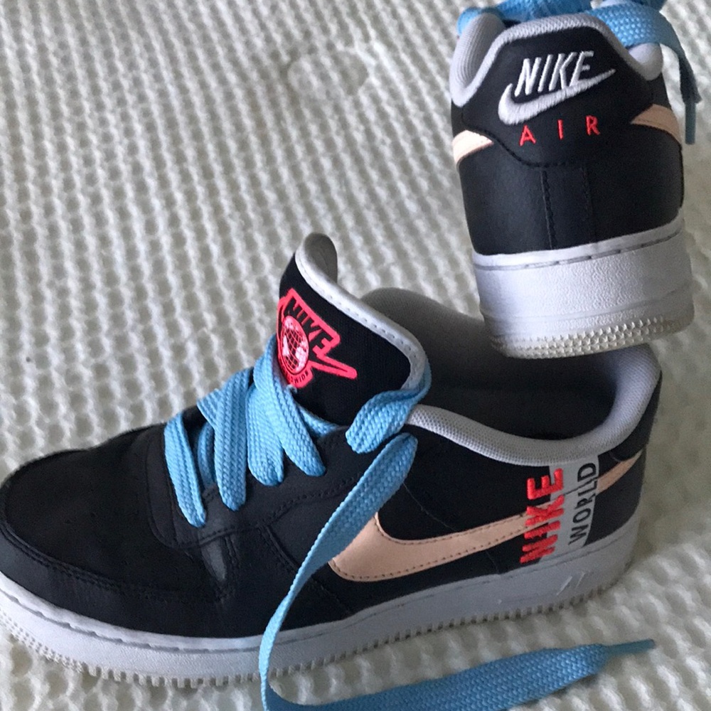 Nike women’s size 8